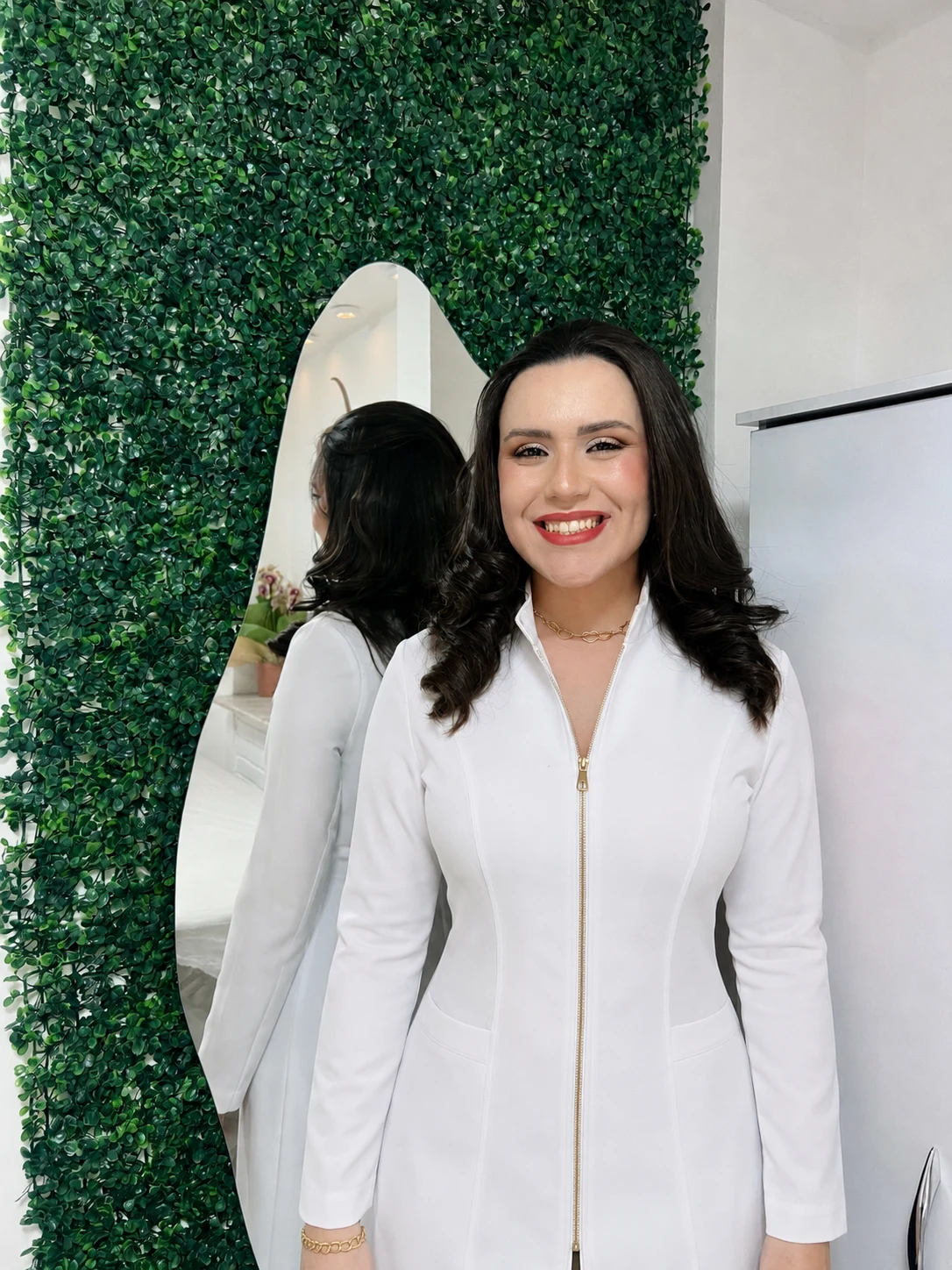 Dra. Wendy Cristine no consultório